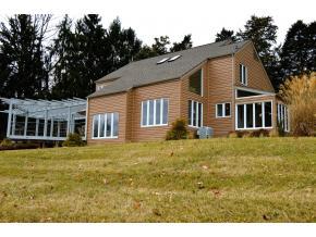 3412 Lakeshore Dr, Kingsport, TN 37663-3370