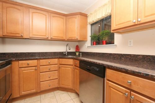 126 Columbia Ct, Yorktown Hgts, NY 10598-6911
