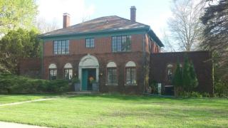 202 Summit Ave, Shenandoah IA  51601-2449 exterior