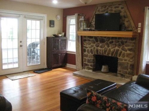 3 Willow Ln, West Milford Lakes NJ  07480-1334 exterior