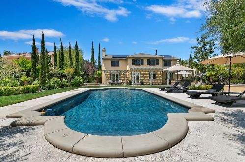 32862 Pine Cir, Temecula CA  92592-1369 exterior