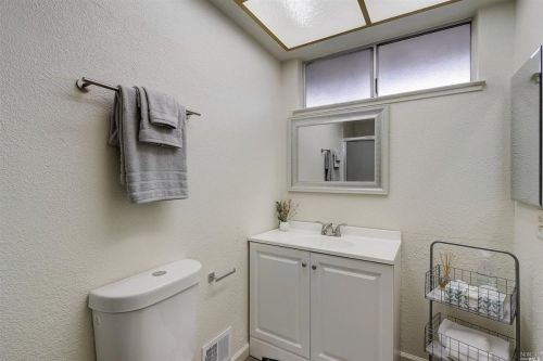 6596 Meadowridge Dr, Santa Rosa CA  95409-5863 exterior