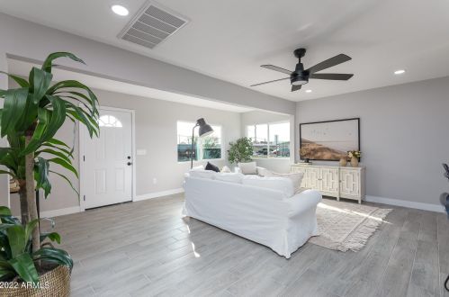 9409 4th Ave, Phoenix AZ  85021-2410 exterior