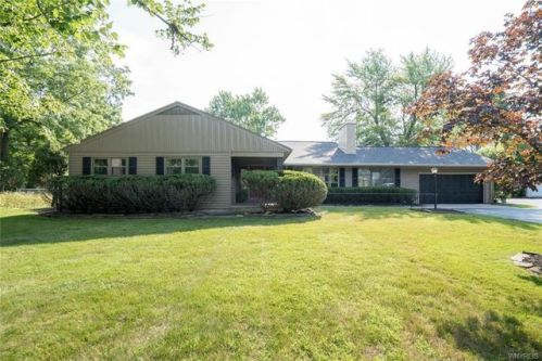 369 Forest Rd, Buffalo, NY 14221-5034