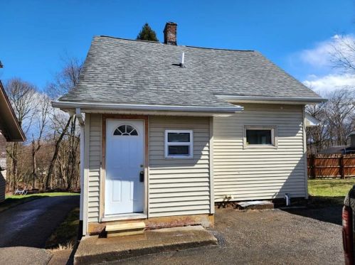 1311 Neshannock Blvd, New Castle PA  16105-2432 exterior