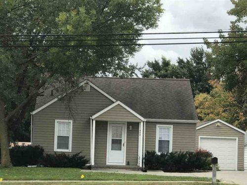 920 8th St, West Baraboo, WI 53913-1720