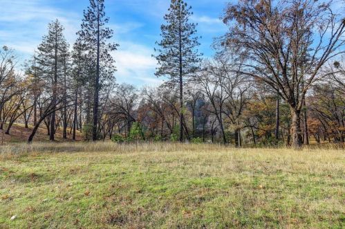 13940 Lodestar Dr, Grass Valley CA  95949-8362 exterior