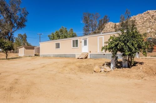 26481 El Toro Rd, Lake Elsinore, CA 92532-7358