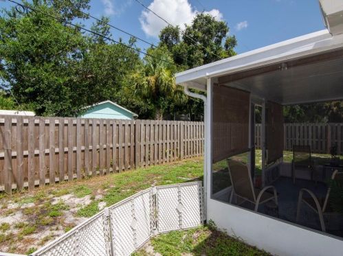 2545 86th Dr, Vero Beach FL  32966-5026 exterior