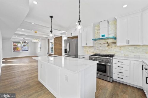 2207 Rand Pl, Washington, DC 20002-1911