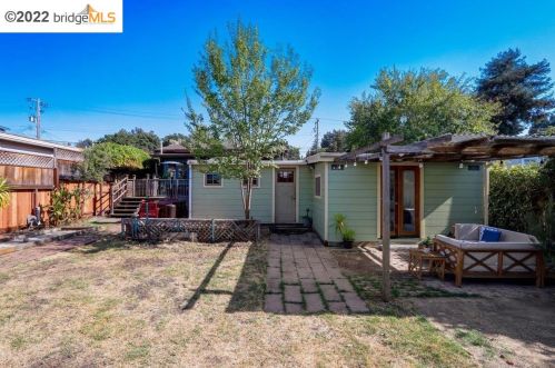 3963 Altamont Ave, Oakland CA 94605-2602 exterior