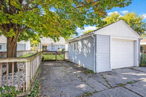 3412 87 St, Milwaukee WI 53227-4515 exterior