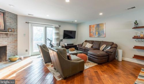 296 Stone Rdg Dr, Norristown PA  19403-5222 exterior