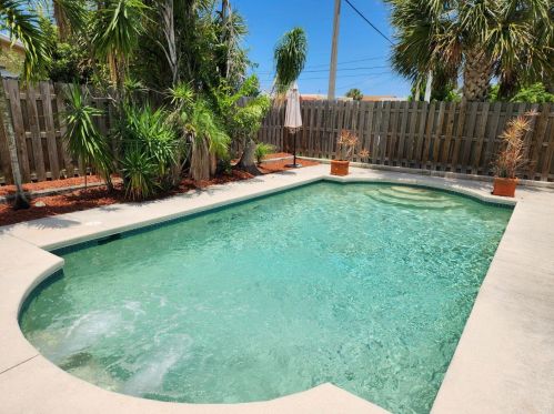 4919 Parker Ave, West Palm Beach, FL 33405-3111
