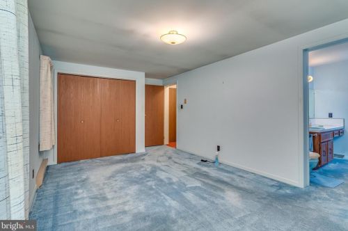 147 Euclid Ave, Charles Town WV  25414-1111 exterior