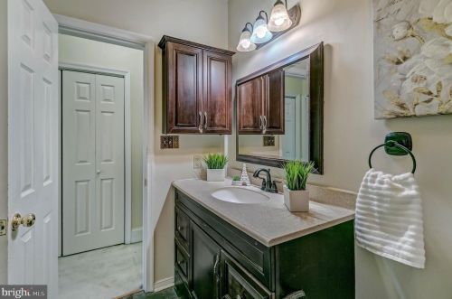 147 Thomas St, Washington DC  20001-1636 exterior