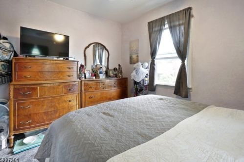 158 Norway Ln, South Plainfield NJ  07080-2810 exterior