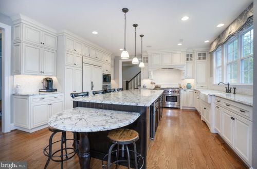 10 Pine Valley Ct, Glen Mills PA  19342-1823 exterior