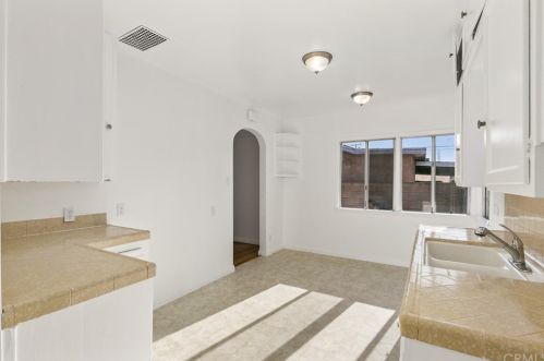 9109 Ramona St, Bellflower CA 90706-6438 exterior