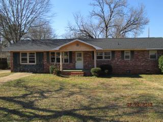 400 Fleming Dr, Anderson SC  29621-6763 exterior