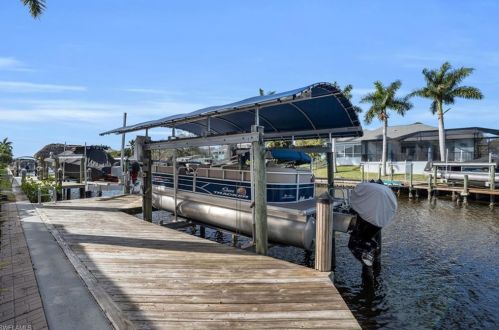 4402 12 Pl, Cape Coral FL  33904-5342 exterior