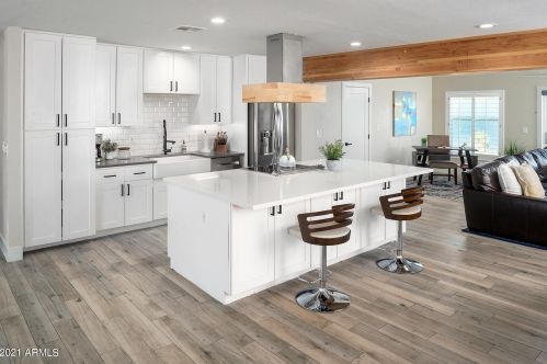 8614 Malcomb Dr, Scottsdale AZ  85250-5738 exterior