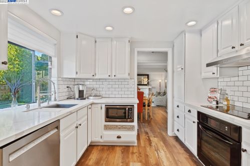 7793 Peppertree Rd, Pleasanton CA  94568-1344 exterior