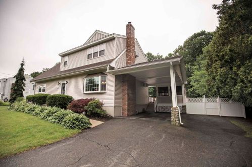 38 Budron Ave, Salem, NH 03079-4403