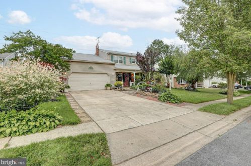 36 Booth Dr, New Castle, DE 19720-3357