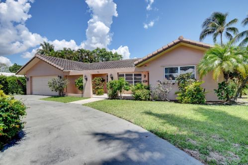731 Lake Shore Dr, Delray Beach, FL 33444-2847