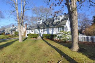 421 2nd Ave, Bay Port, NY 11705-1311