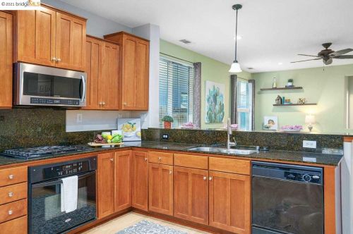 40 Snowy Egret Ct, Oakley CA  94561-1679 exterior