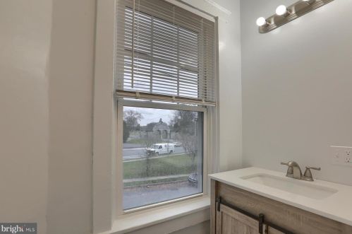 722 Queen St, Lancaster PA  17603-5816 exterior