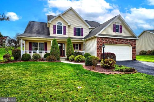1419 Inverness Dr, Navy Sup Dpt, PA 17050-8346