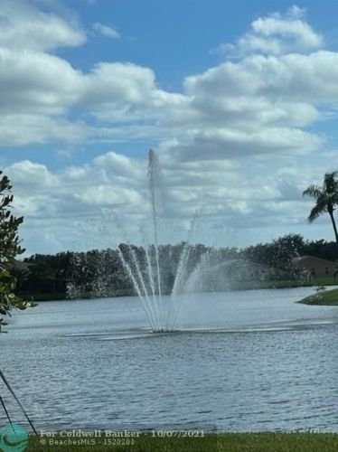 2017 101st Ln, Hollywood FL  33025-6528 exterior