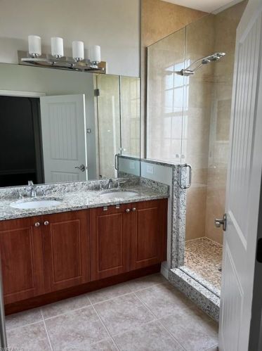 7372 Bristol Cir, Naples FL  34120-0694 exterior