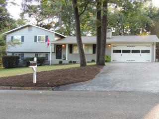 521 Nobscot Rd, Knoxville, TN 37919-7079
