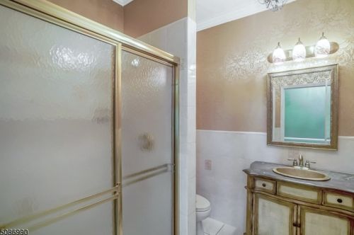 6 Natale Dr, Sparta NJ  07871-3034 exterior