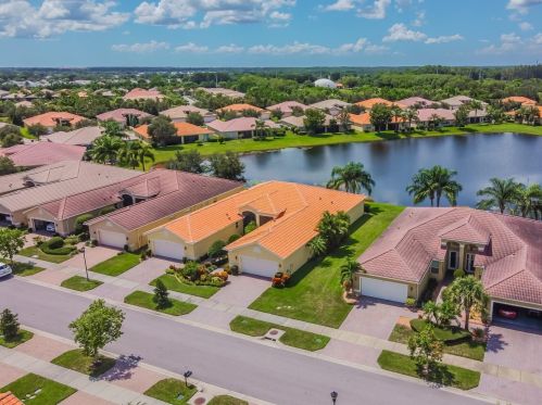 16143 Amethyst Key Dr, Wimauma FL  33598-4027 exterior