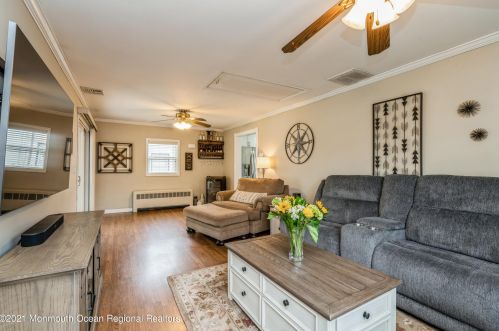 222 Swan Rd, Bricktown NJ  08723-6666 exterior