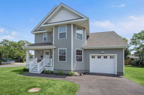 159 Somerset Ave, Manor Park, NY 11950-4221