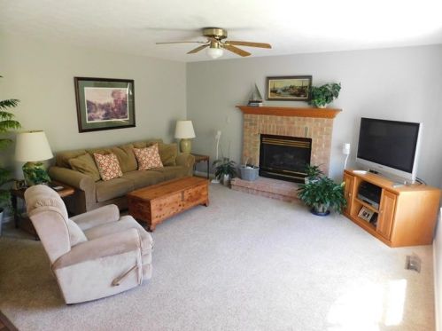 1119 Vista Hill Rd, Canonsburg, PA 15317-9641