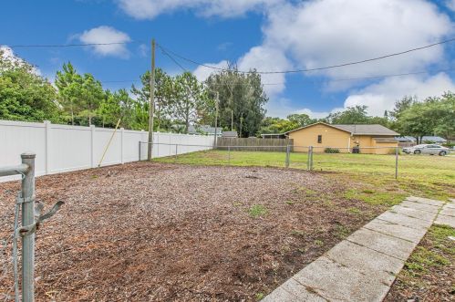 5995 59th Way, Saint Petersburg FL  33709-1833 exterior