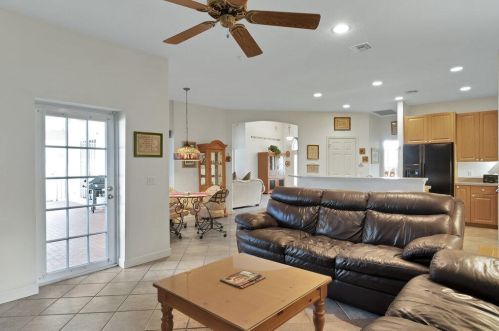 3966 9th Ln, Vero Beach FL  32960-6123 exterior