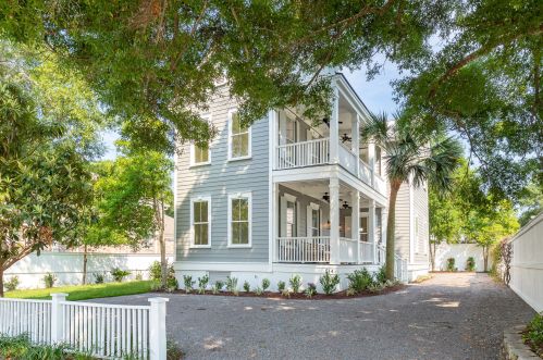 514 Ferry St, Mount Pleasant SC  29464-4719 exterior