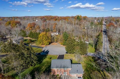 1 Fabbri Ct, Mahopac NY  10541-2001 exterior