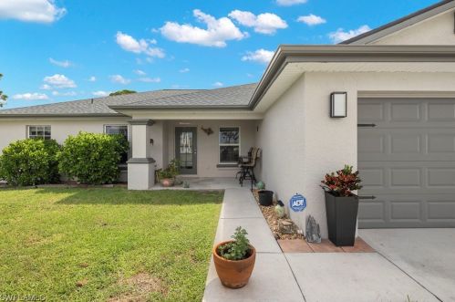 2903 20th Ave, Cape Coral, FL 33904-4075