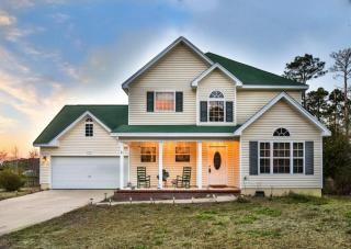 576 Mallet Bayou Rd, Freeport, FL 32439-4604