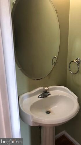 228 Kadies Ln, Edinburg VA  22824-9608 exterior