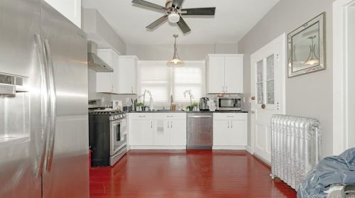 452 Willow St, Waterbury, CT 06710-1316